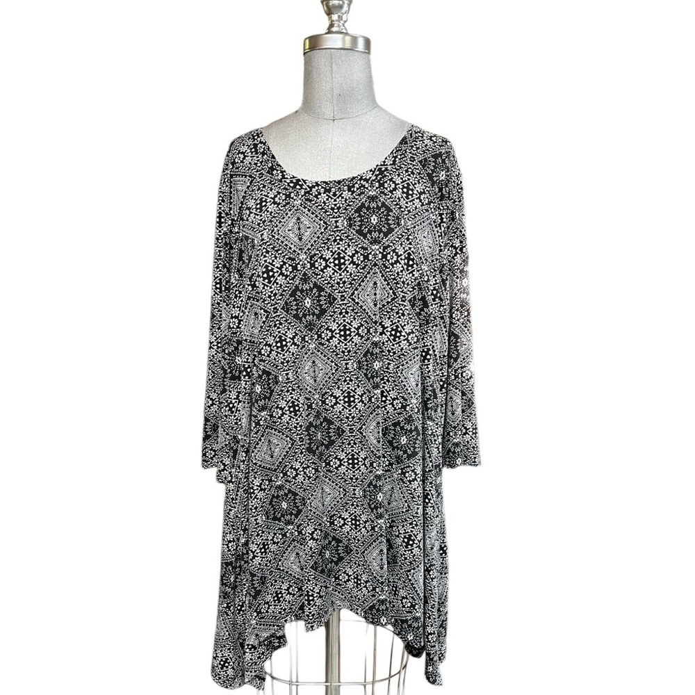 Woman Within Black & White 3/4 Sleeve Pullover Top Size 26/28